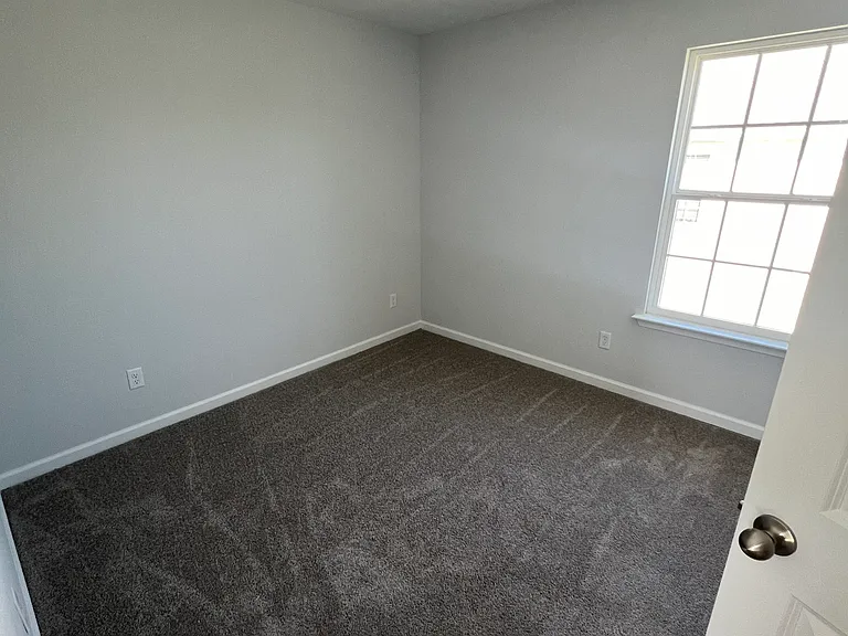 606 Mason Ave — Photo 34