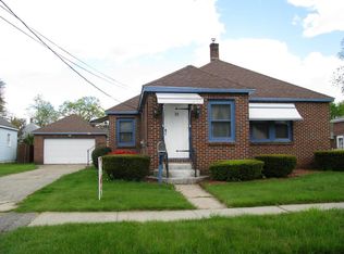 31 Felix St, Chicopee, MA 01020