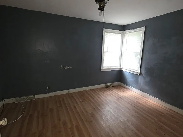 2550 N Main St — Photo 7