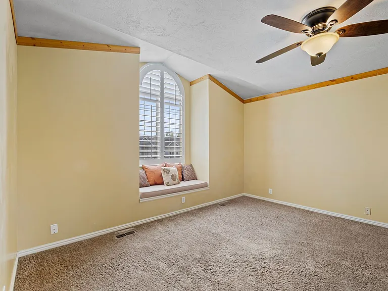 1649 E Michael Way — Photo 39