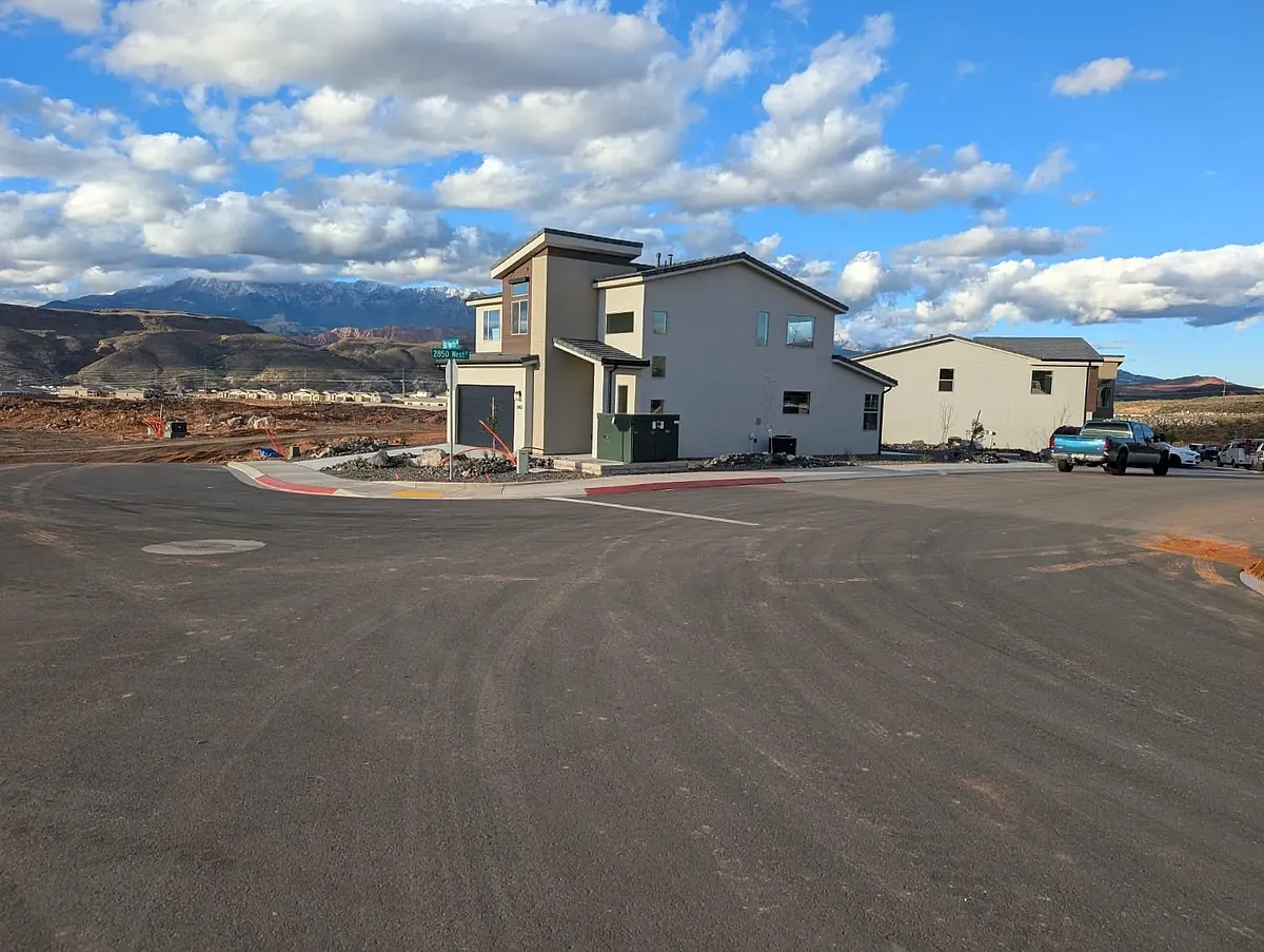 Building Photo - 2862 W 500 N