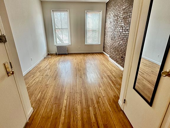 5th image of 40 Columbia Pl APT 4B