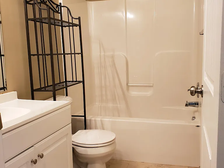 Main hall bath