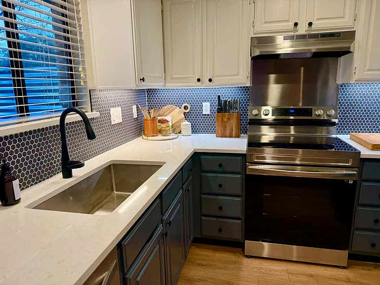 508 Algerita Dr #A — Photo 3