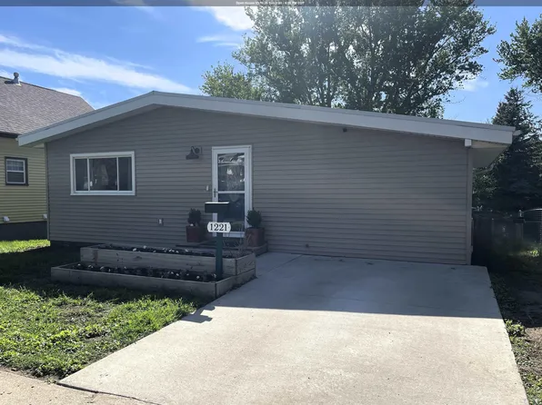1221 S Helen St, Sioux City, IA 51106