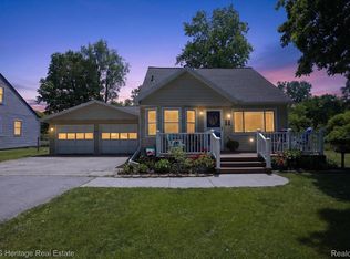 242 Monroe St, Webberville, MI 48892