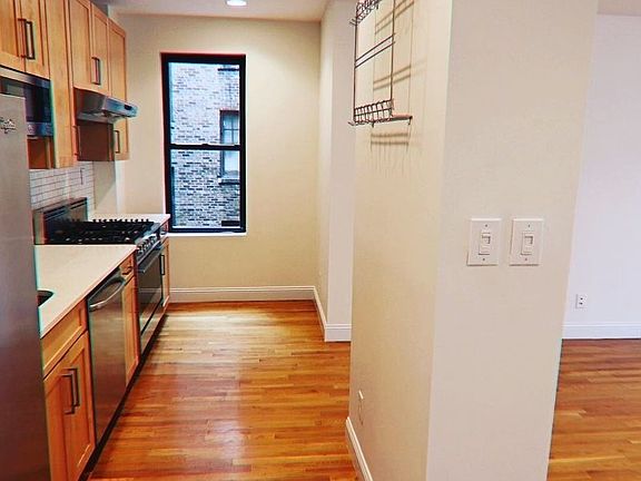 5th image of 5025 Broadway APT 3A