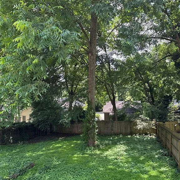 1441 Meridian St SE — Photo 36