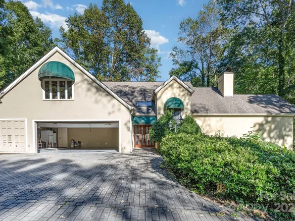 2116 8th Street Dr NW, Hickory, NC 28601