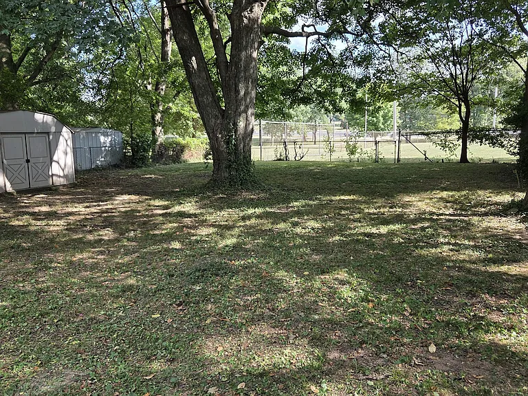 506 W Catalpa St — Photo 3
