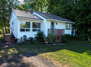 930 Gilmore Ave, Innisfil, ON L0L 1W0