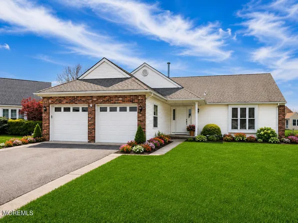 4 Otley Court, Berkeley, NJ 08721