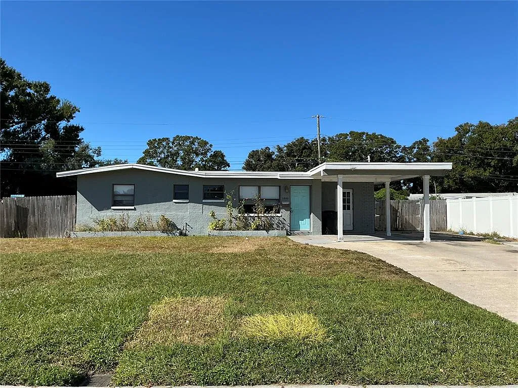 3 bed, 2.0 bath, 1237 sqft, $2,400 — Photo 1