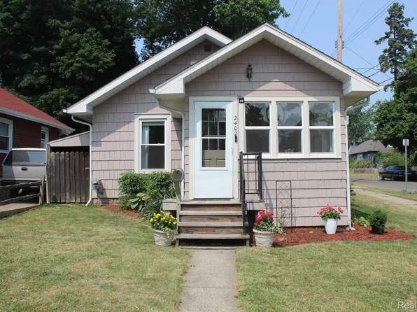2402 Forest Ave, Lansing, MI 48910