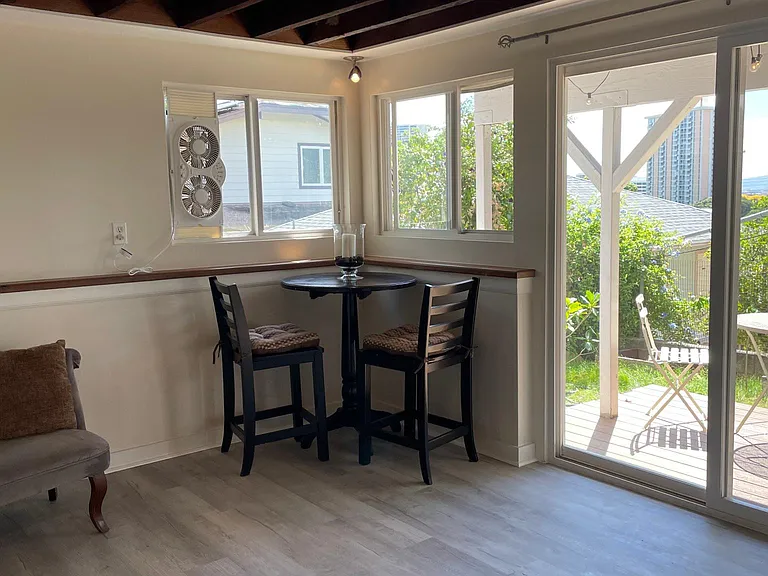 1676 Kamamalu Ave #A — Photo 10