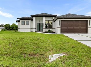 1904 Crawford Ave N, Lehigh Acres, FL 33971