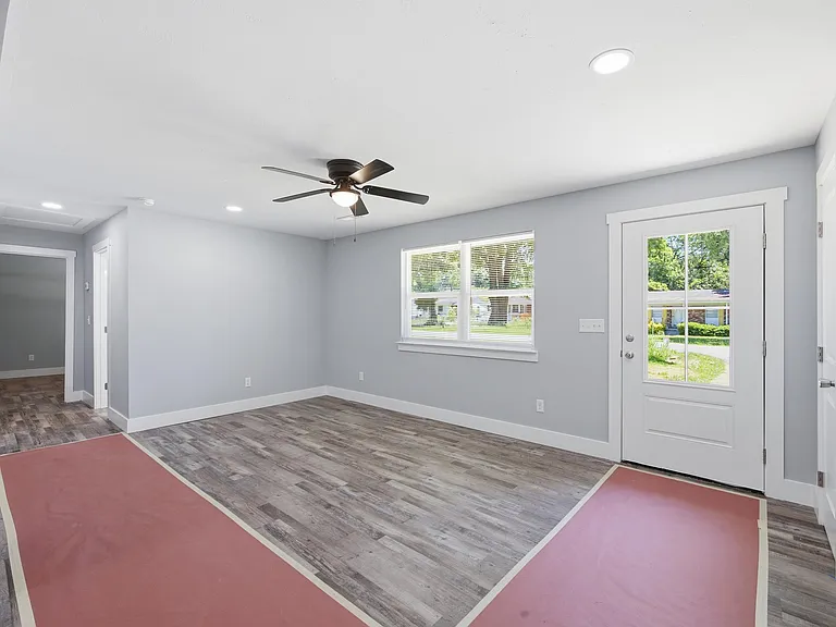7713 Canyon Dr — Photo 11