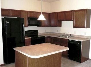 6100 NW 106th St APT 19, Johnston, IA 50131