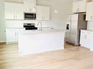 2808 Farmhouse Dr, Apex, NC 27502