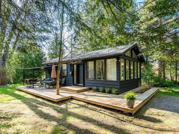 1 Sundown Rd, Tiny, ON L0L 2J0