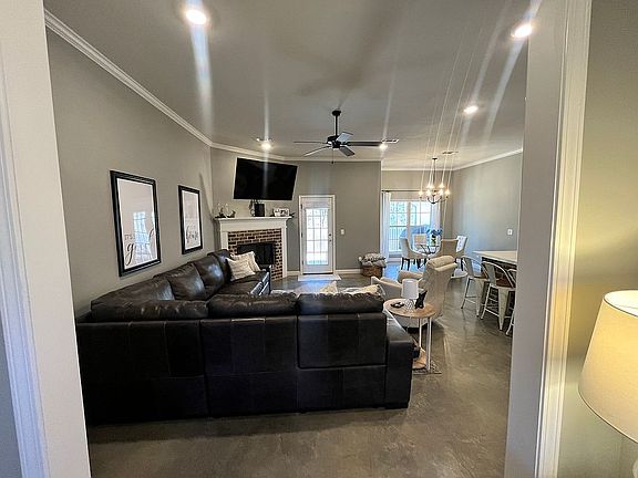 2nd image of 963 Filmore Dr