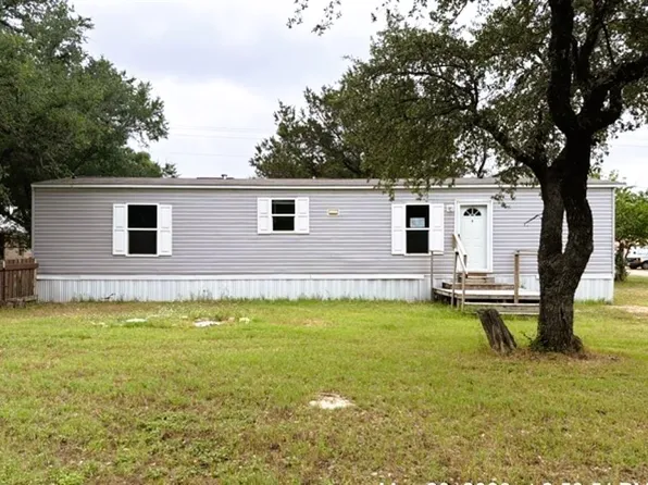2802 Sycamore Ct, Granbury, TX 76048