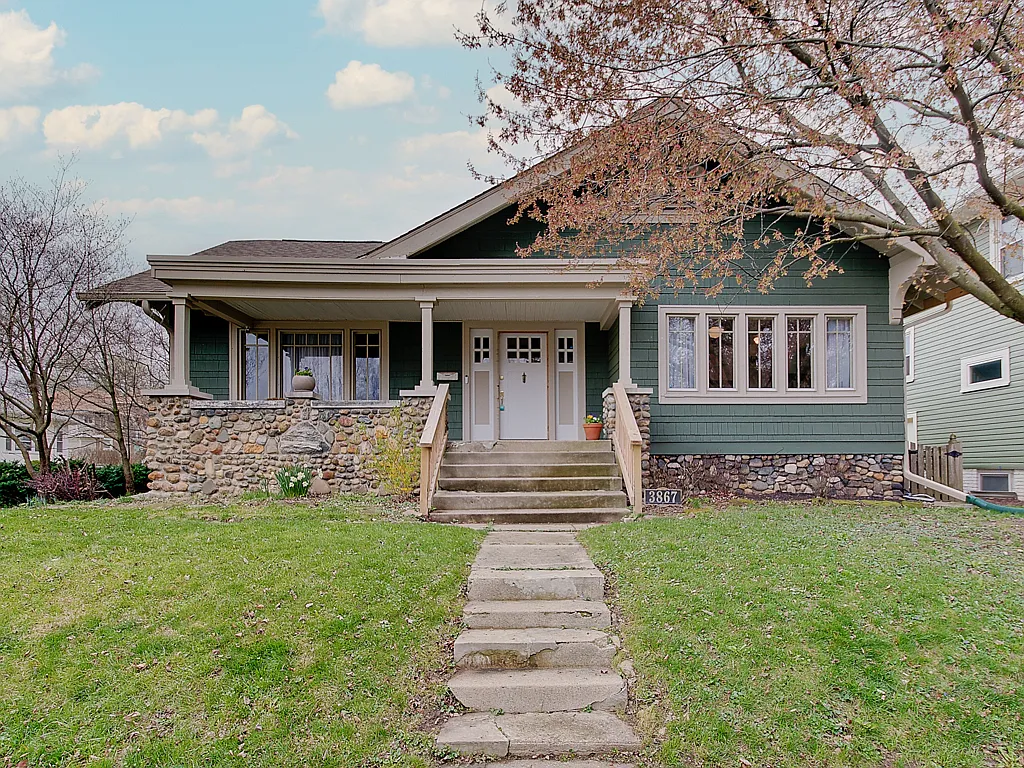 3867 Ruckle St photo 1