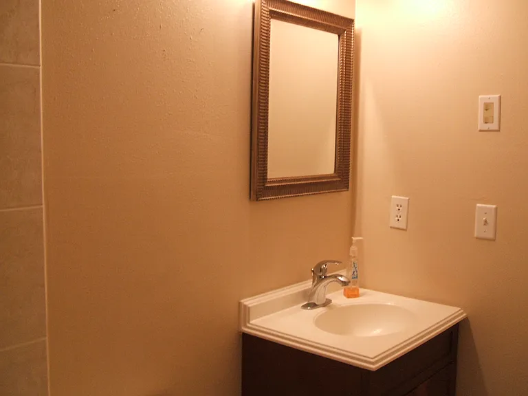 1800 Biscayne Dr #3 — Photo 8