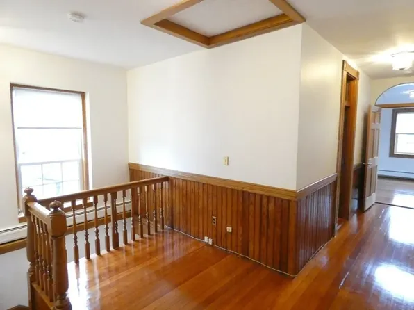 675 Grove St Unit A, Newton Lower Falls, MA 02462