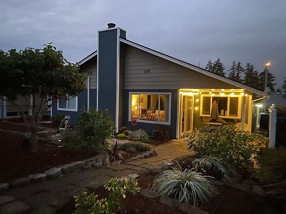 1st image of 1634 Sunrise Cres NW