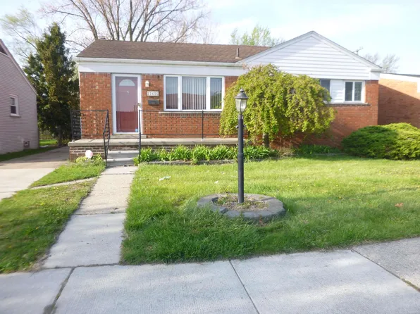 21616 Lanse St, Saint Clair Shores, MI 48081