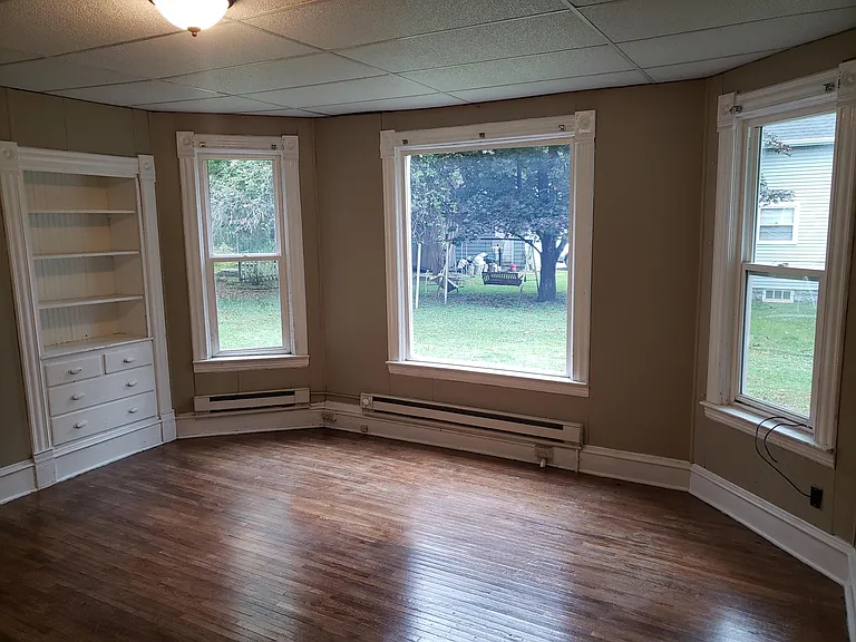 320 Augusta Ave #1 — Photo 4
