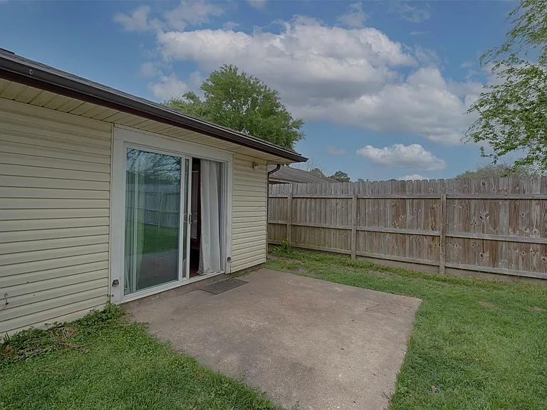 2513 Harpers Ferry Dr — Photo 32
