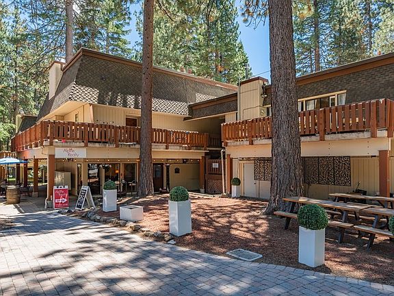 3rd image of 120 Country Club Dr Unit 21