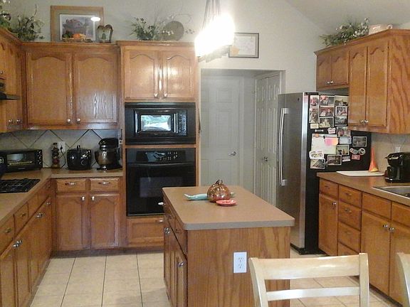 2nd image of 8633 Deepwood Ln