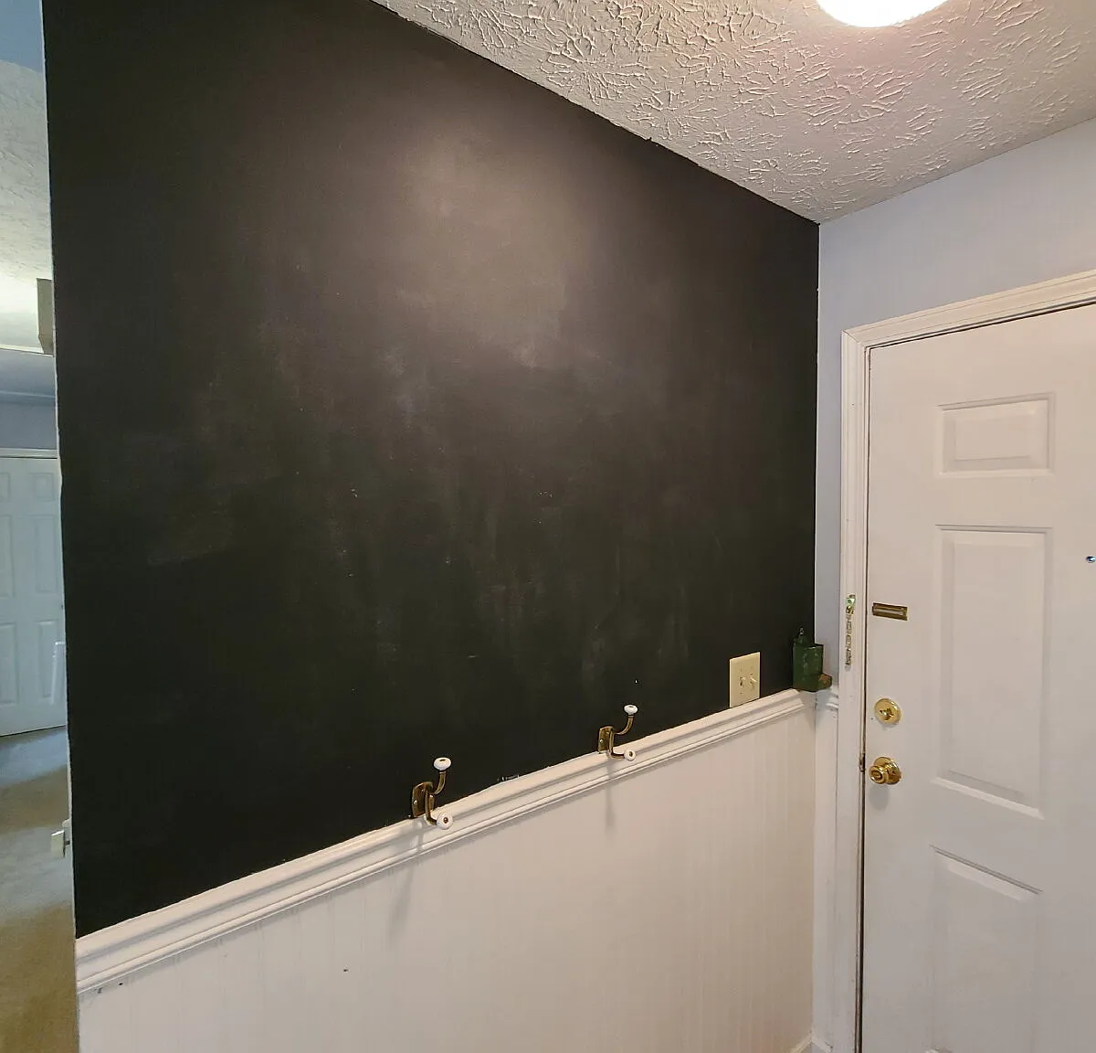 3 bed, 2.0 bath, 1226 sqft, $2,200 — Photo 2