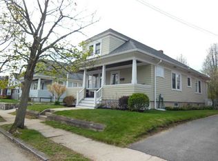 52 Ausdale Rd, Cranston, RI 02910