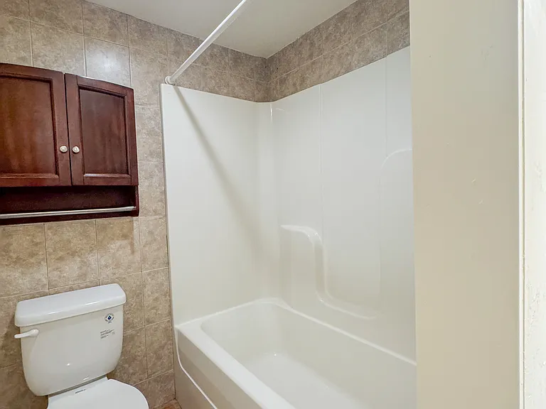 1666 Mayhew St — Photo 12