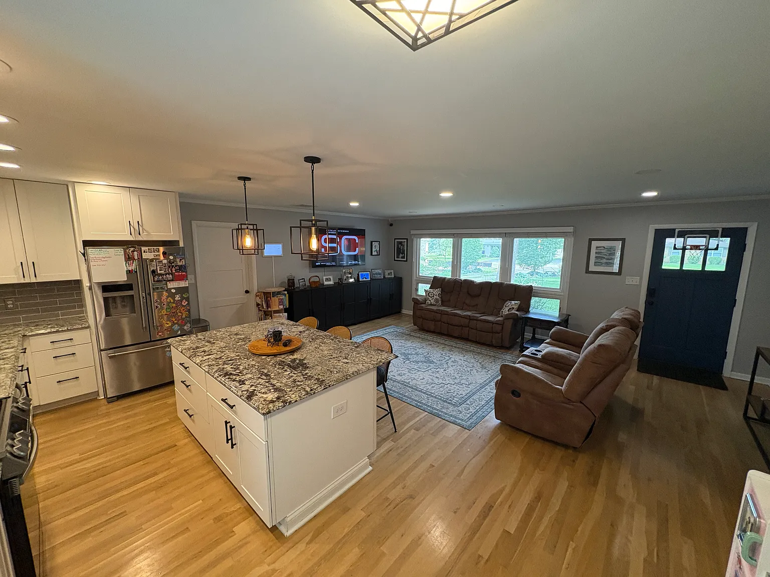 4 bed, 1652 sqft, $2,800 — Photo 1