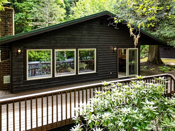 300 Hiddendale Drive, Quilcene, WA 98376