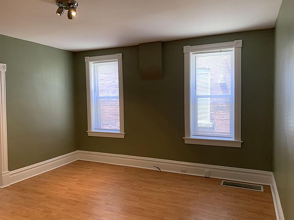 5th image of 4549-4551 Swan Ave