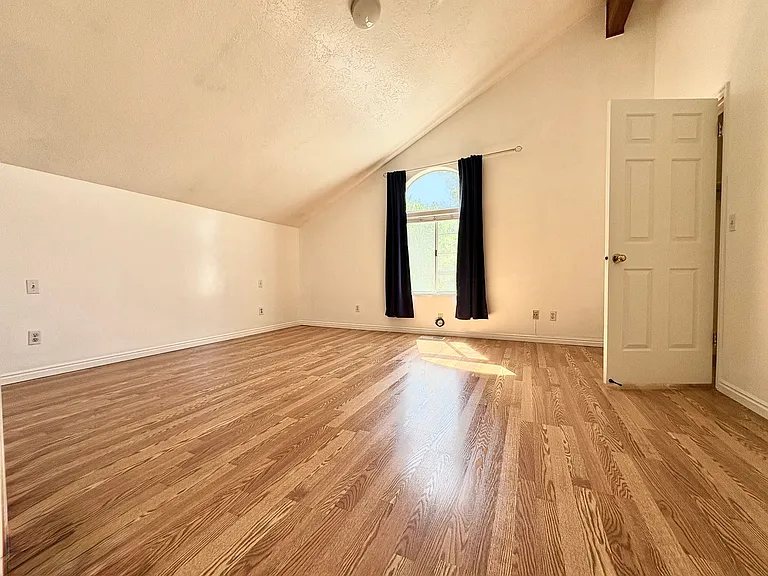 1091 & 1099 W Shepard Ln — Photo 29