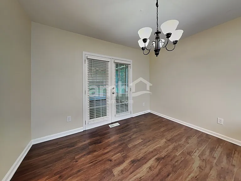 6112 Glenridge Ct — Photo 5