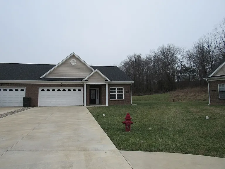 172 Shirley Blvd — Photo 2