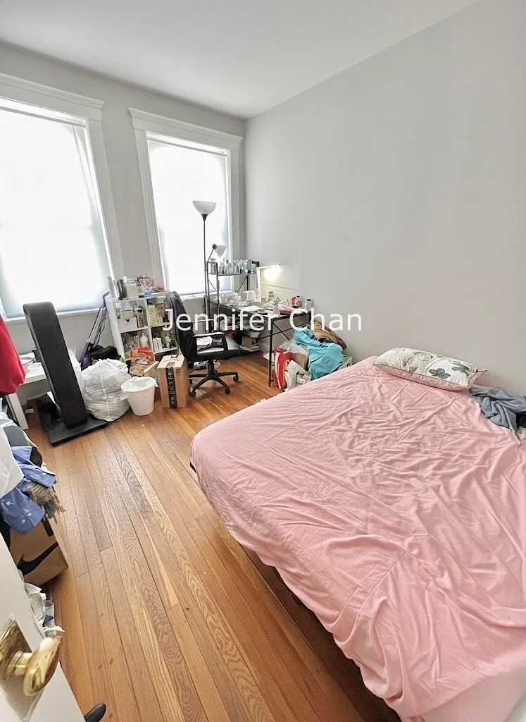 Building Photo - 33 Gardner St #6