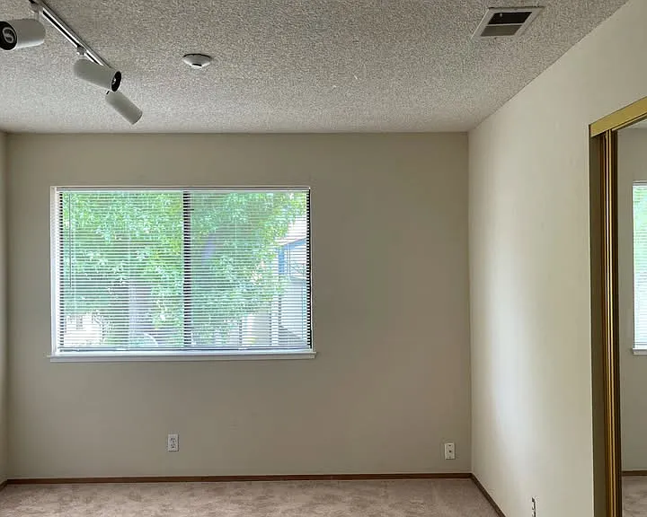2560 Village Dr — Photo 5