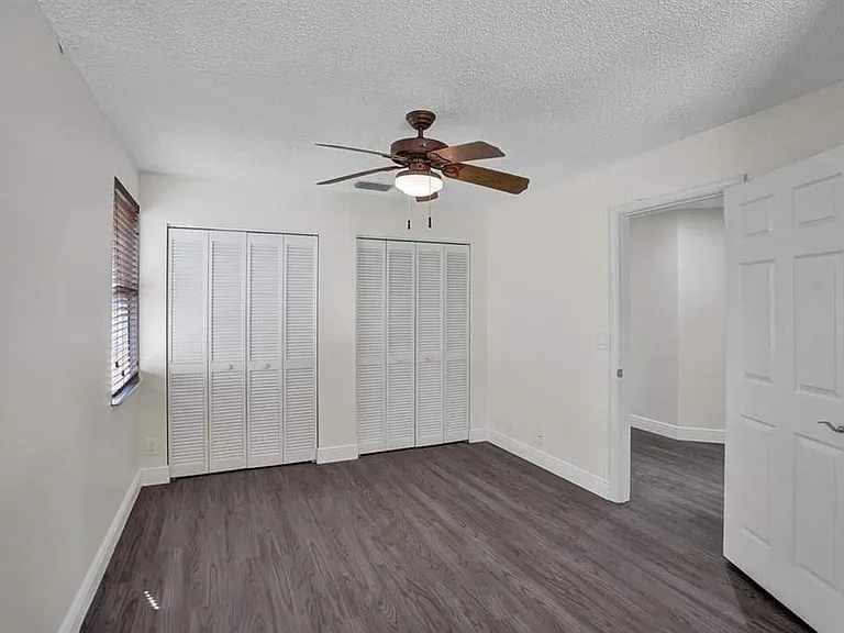 11032 Boston Dr — Photo 12