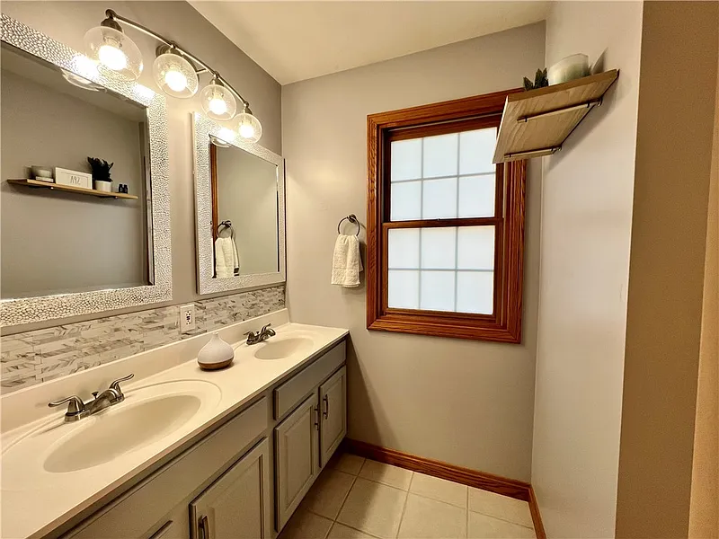 Thumbnail 13