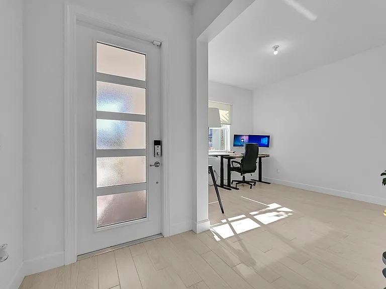 14185 SW Daphne St — Photo 19