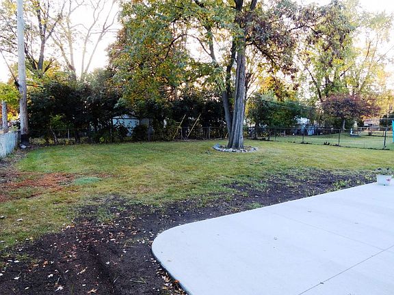 3rd image of 41324 Memphis Dr